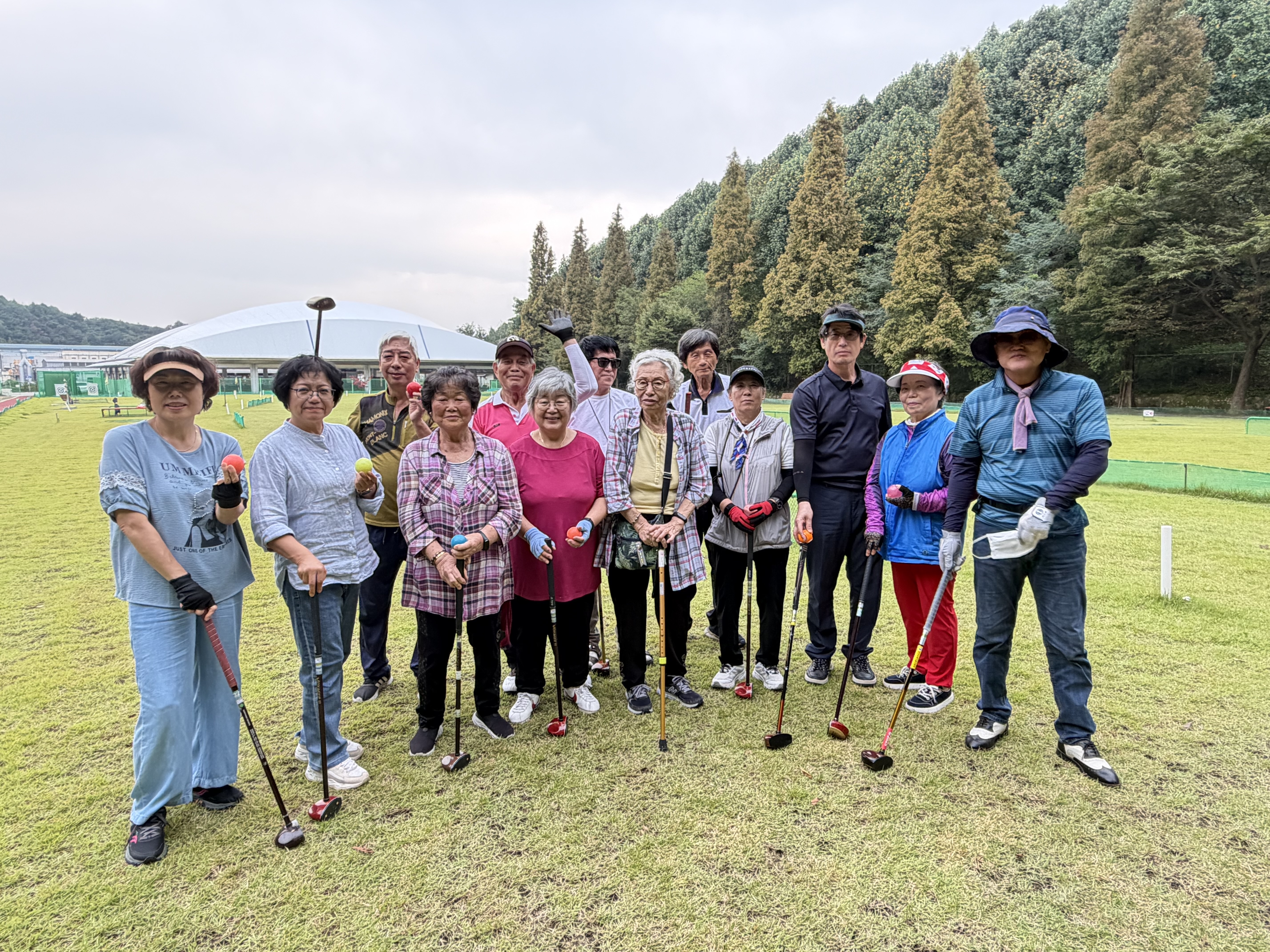 농아인어르신 쉼마루 : 푸른 자연에서 우리 함께 파크골프!