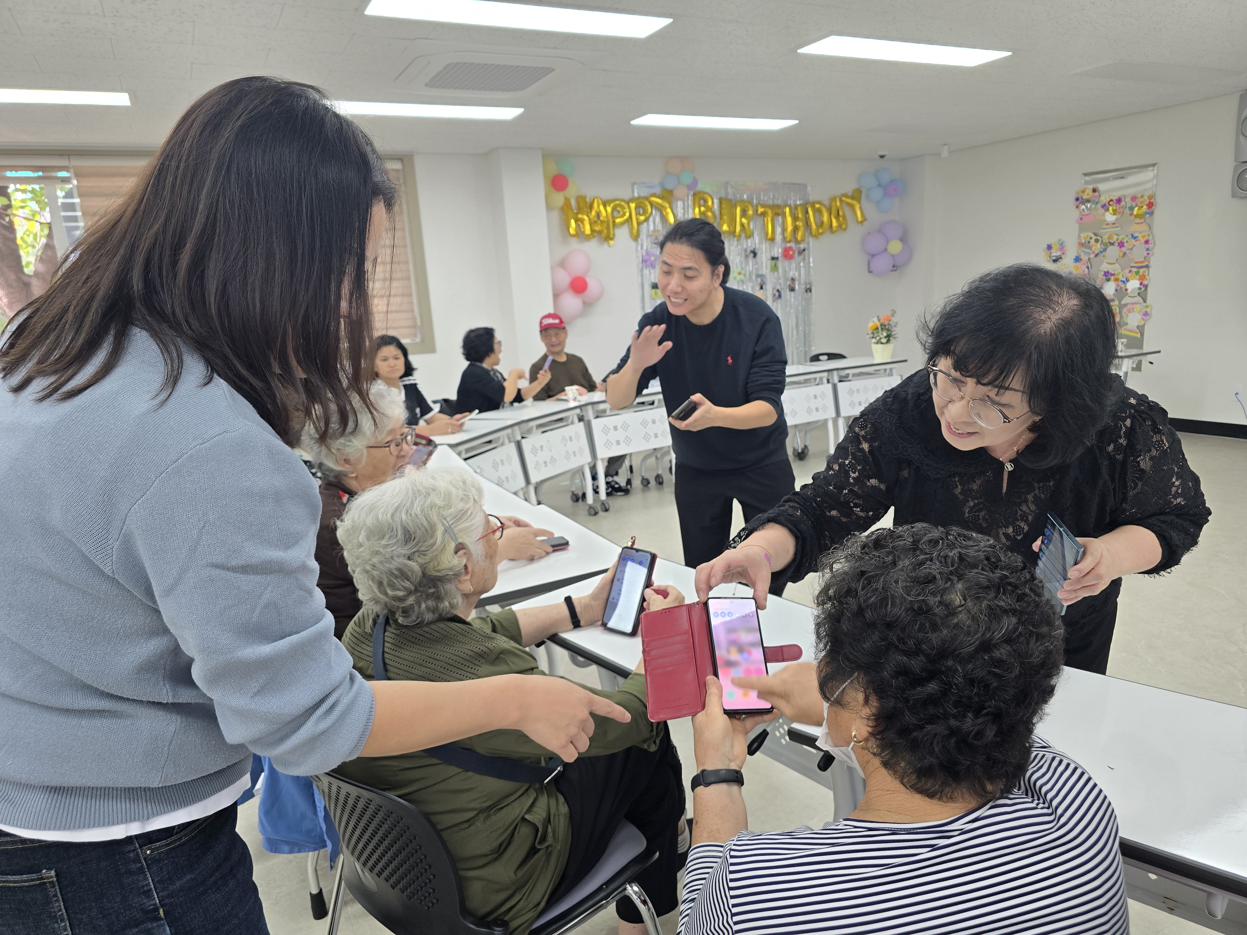 농아인어르신 쉼마루 프로그램(목) 정보진입장벽을 낮추는 디지털플러스